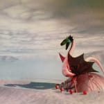 Несси из Лохнесского озера. Находится в параллельном мире. Сидит на своем доме. Несс (муж) отсутствует. Яйца скатываются с крышки гнезда и потом, как ни странно, растут самостоятельно.